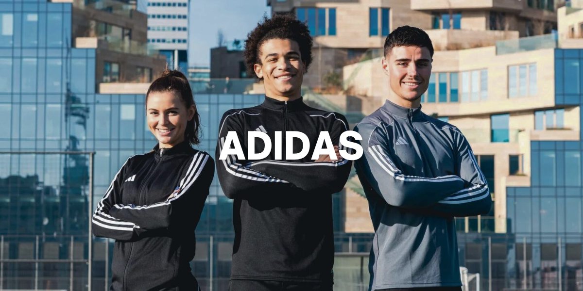 jeunes portant la marque adidas