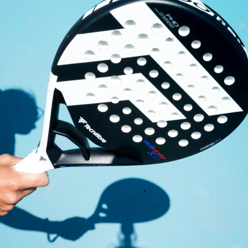 Photo de Raquette de Padel Tecnifibre Wall Master 365 PHD hand grip perforations