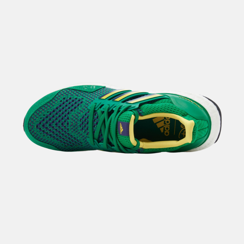 Vue du dessus de la sneaker Adidas ultraboost verte 1.0