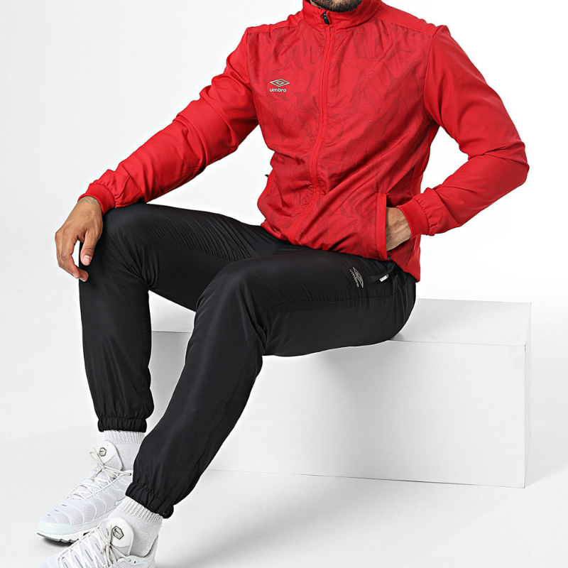 Photo de Ensemble Umbro de survêtement Performance rouge et noir sports joggeurs hommes