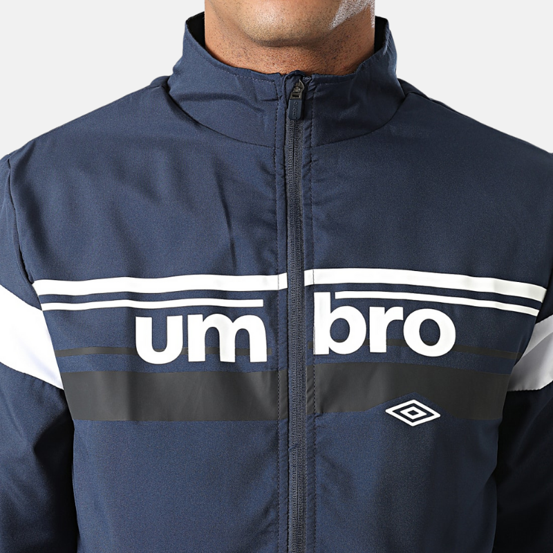 Photo de Ensemble Umbro pour Homme Wave bleu marine bleu mannequin vêtement