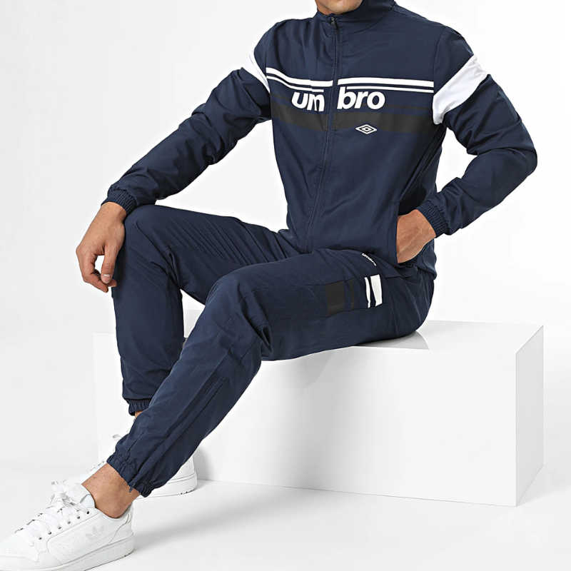 Photo de Ensemble Umbro pour Homme Wave bleu marine tenue sportive venteurse vêtements